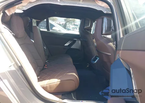 2024 BMW I7 xDrive60 from USA, damaged, VIN WBY53EJ0XRCP46331